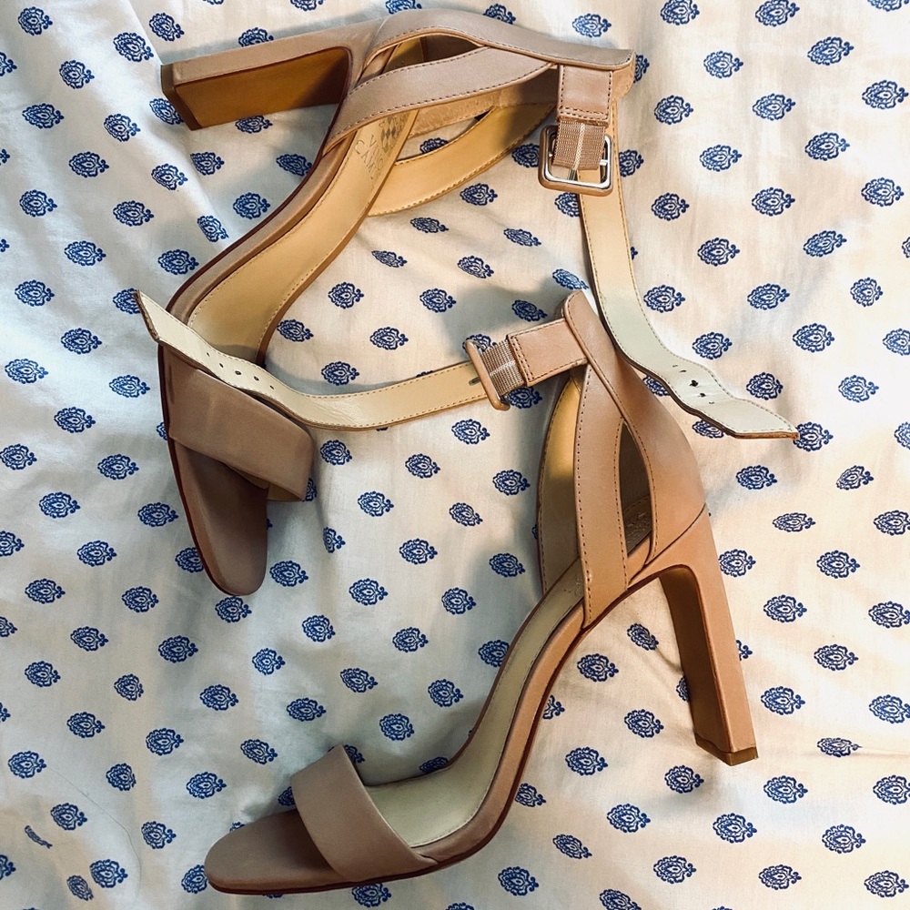 vince camuto heels (3 in)